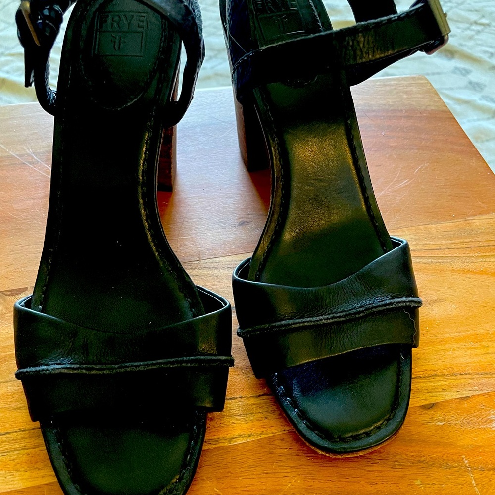 Women’s Frye black leather sandals. Size 8